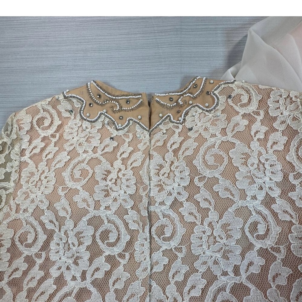 Vintage Womens Beaded Illusion Lace Long Sleeve Formal Wedding Gown No Size